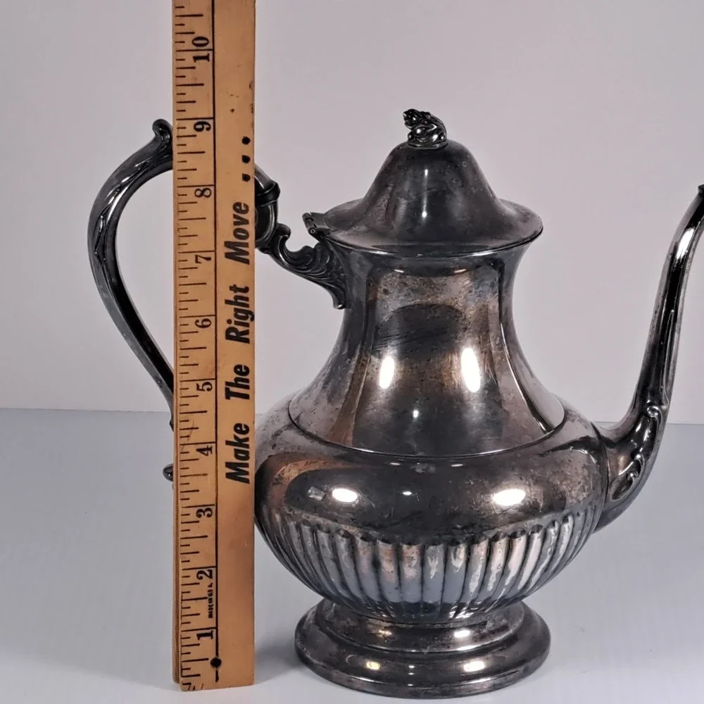 Wm A Rogers Silver Plated Coffee Pot Victorian Gadroon Footed Tea Server 9.5in